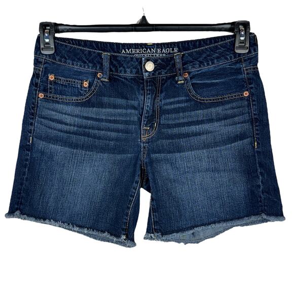 American Eagle SZ 8 Jean Shorts Mid-Rise Zip-Fly Pockets Frayed Hems Whiskered - Picture 1 of 6
